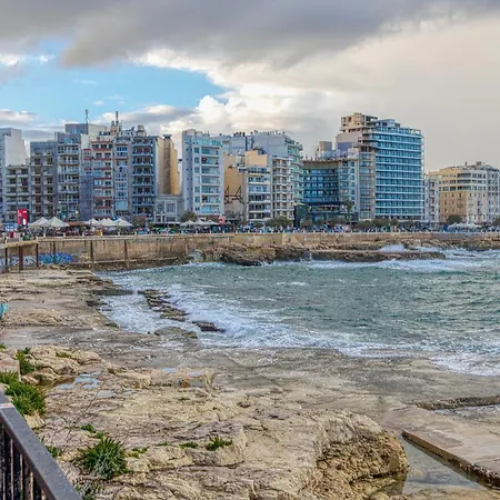 Bennys Seaside Escape Sliema