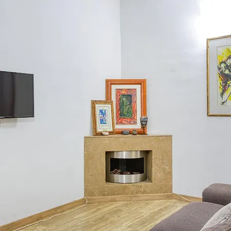 Bennys Seaside Escape سليمة