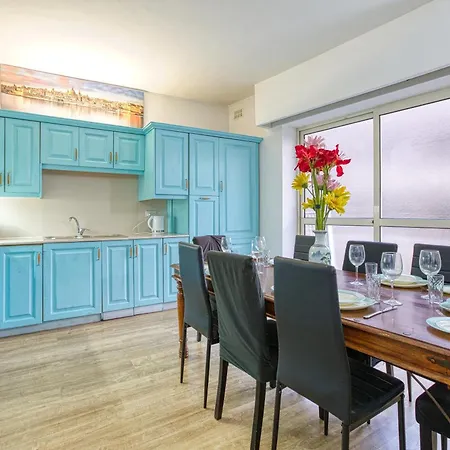 Bennys Seaside Escape شقة *