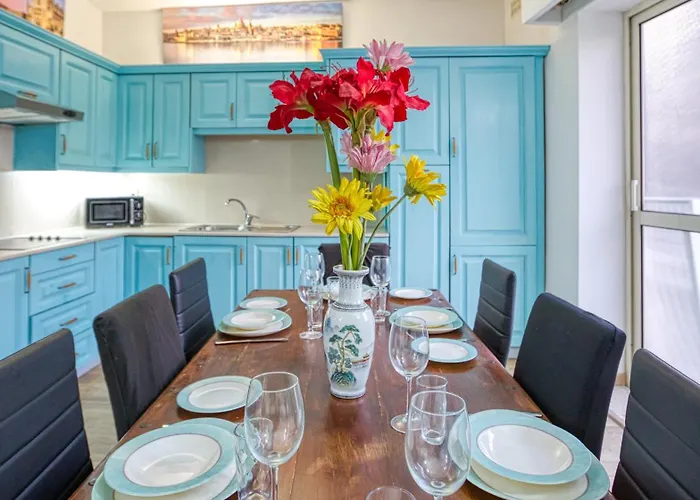 Bennys Seaside Escape * Sliema