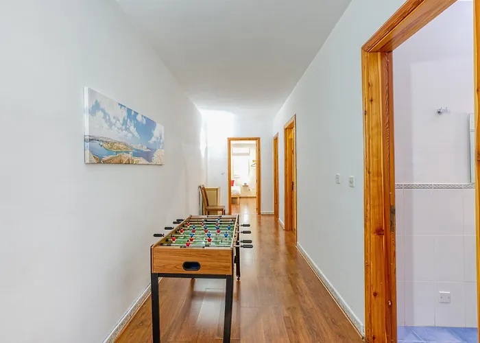 Bennys Seaside Escape * Sliema