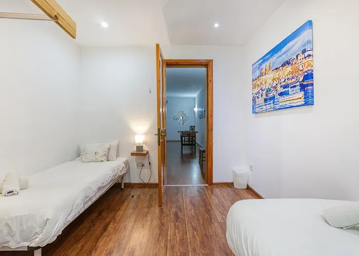 Bennys Seaside Escape * Sliema