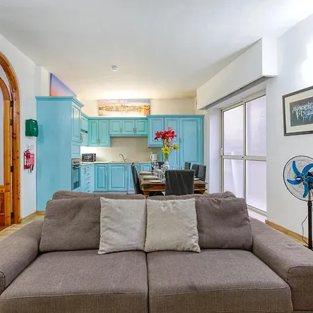 Apartament Bennys Seaside Escape