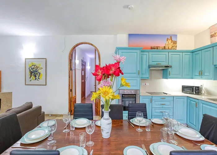 Bennys Seaside Escape Apartment Sliema