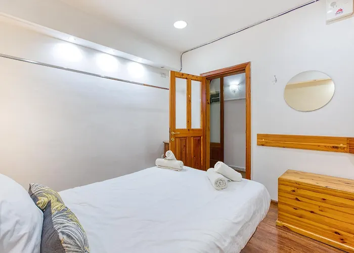 Bennys Seaside Escape *