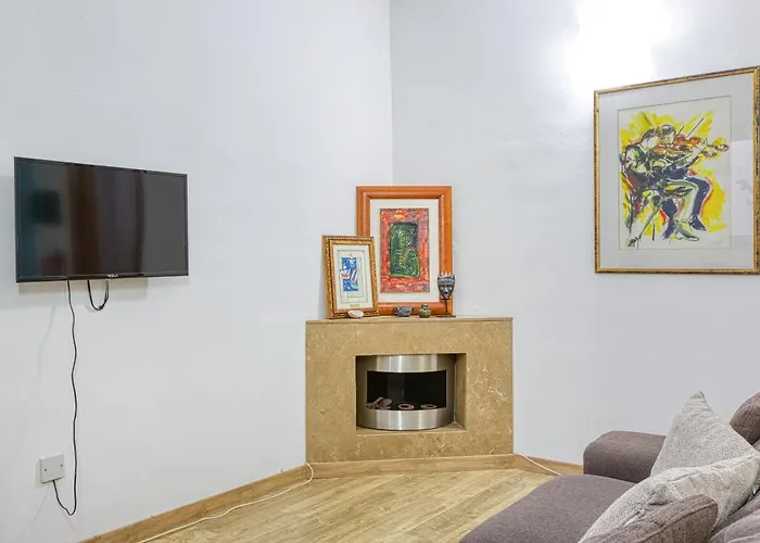 Bennys Seaside Escape Sliema