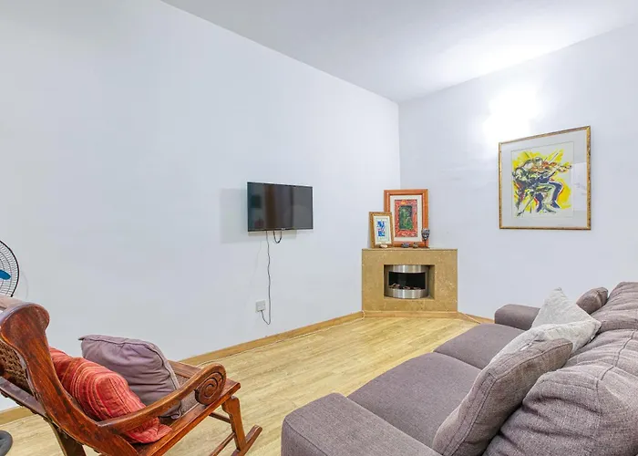 Bennys Seaside Escape Apartment *